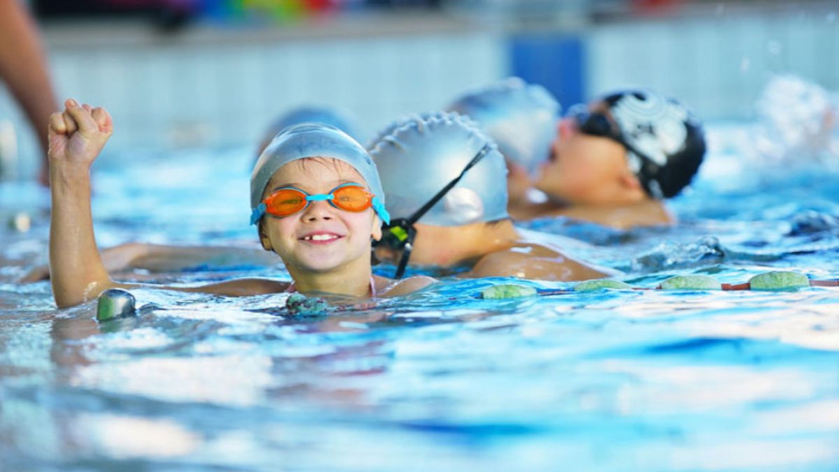 قوانین و فواید شنا و انواع مسابقات شنا و شنا برای لاغری- آکام استخر