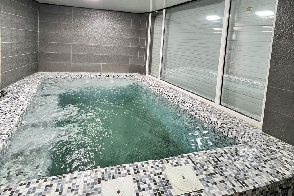 ساخت استخر در دماوند